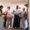 Eröffnung der Ausstellung „Dialog bewegt“: vrnl: Annemarie Baumgarten (die Künstlerin, die die Ausstellung gestaltet hat), Beat Filliger (Vertreter der Fokolar-Gemeinschaft von Baar), Susanne Ganarin (Co-Präsidentin Verein Fokolar-Bewegung Schweiz). Foto: Markus Haas, zvg